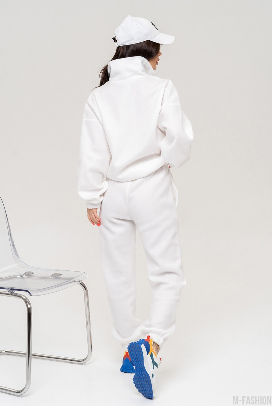 Белый флисовый костюм с эластичными манжетами- Фото 3