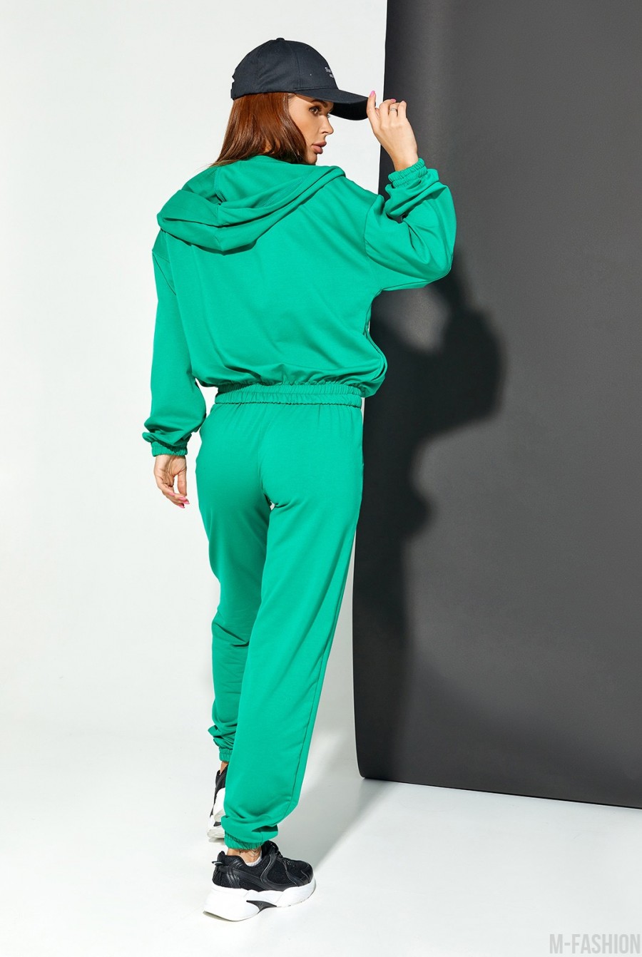 Зеленый трикотажный принтованный костюм на молнии- Фото 3