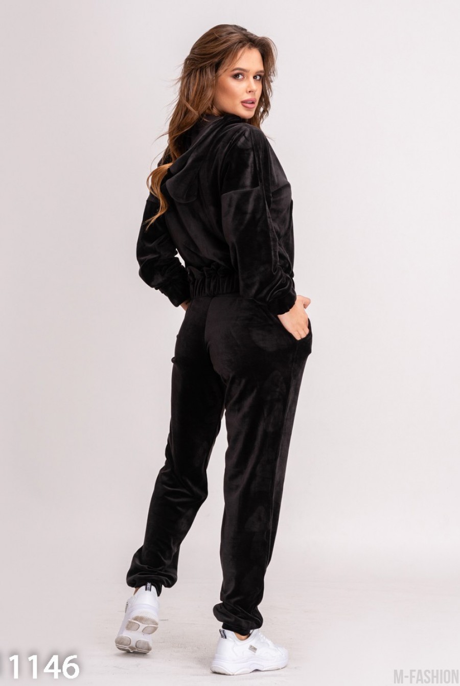 Черный велюровый спортивный костюм с капюшоном- Фото 3