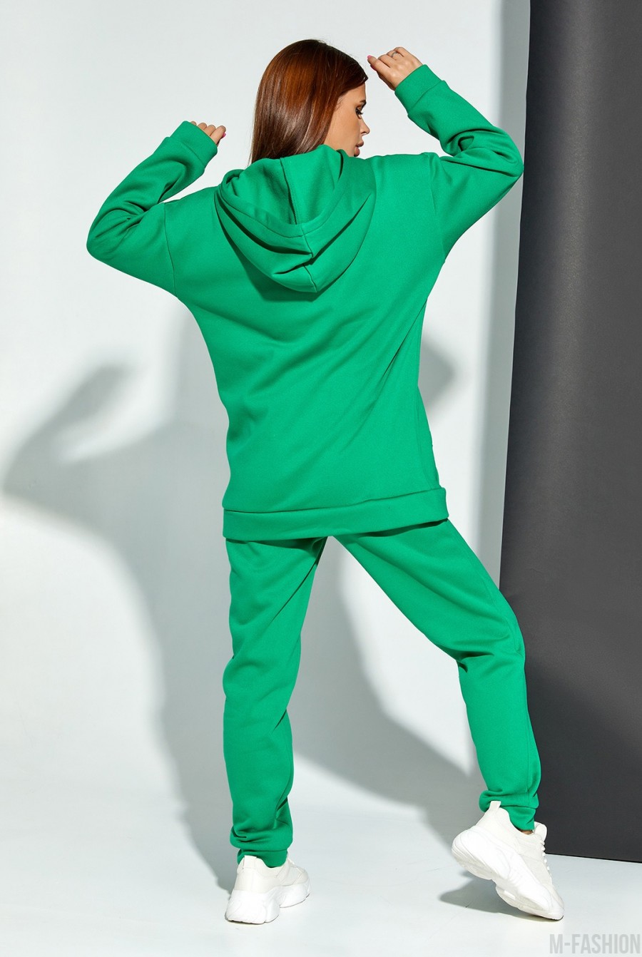 Зеленый утепленный флисом костюм с худи- Фото 3
