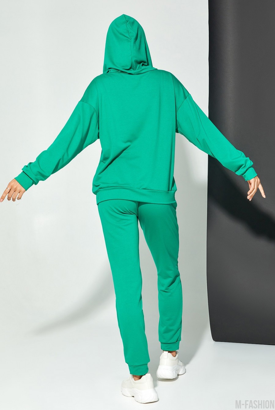 Зеленый костюм с удлиненным худи на молнии- Фото 3