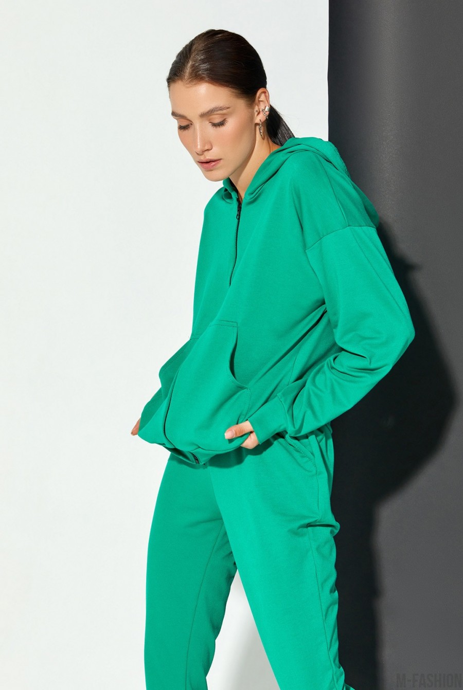 Зеленый костюм с удлиненным худи на молнии- Фото 2