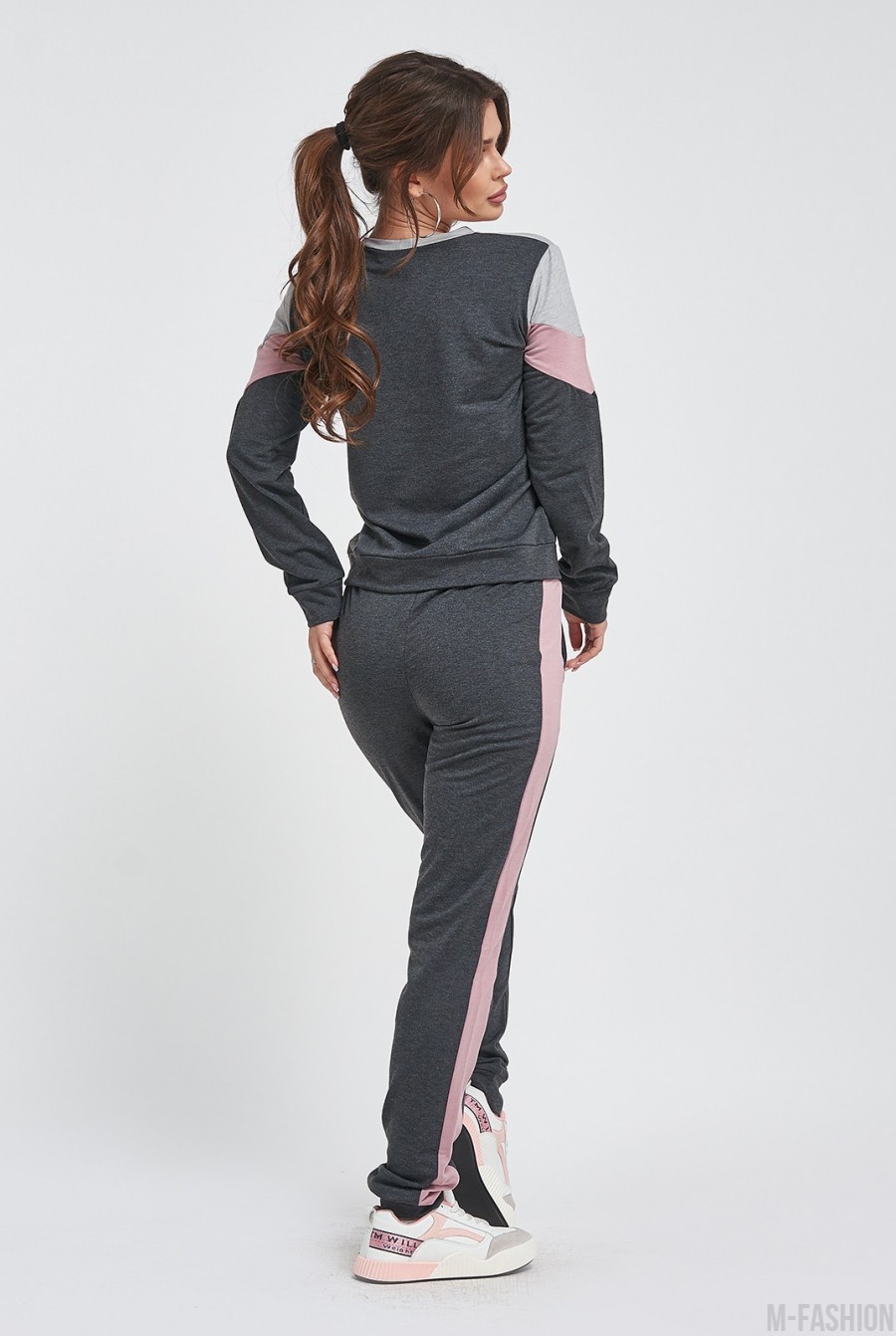 Темно-серый спортивный костюм с розово-серыми вставками- Фото 3