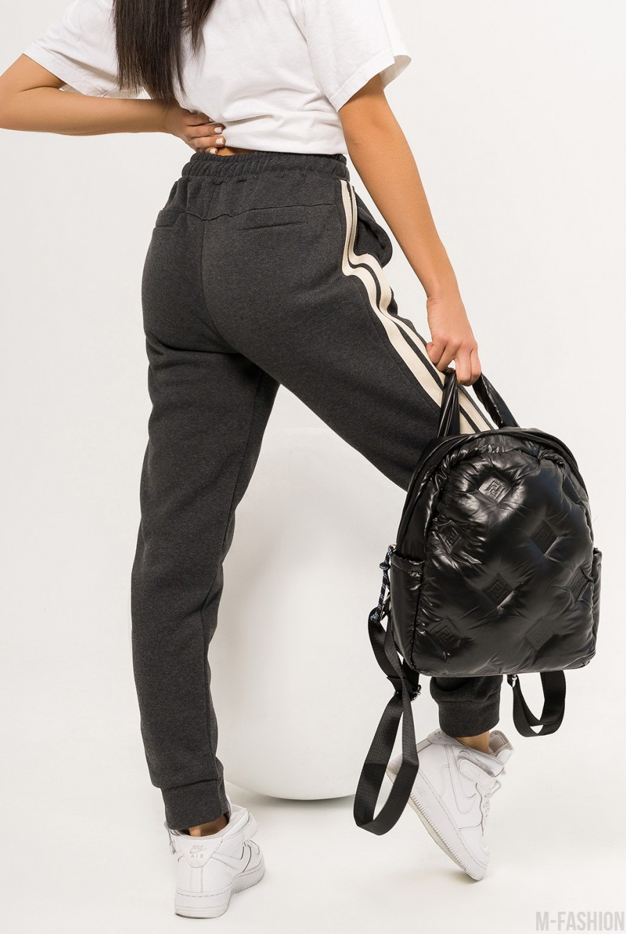 Темно-серые теплые спортивные штаны с лампасами- Фото 3