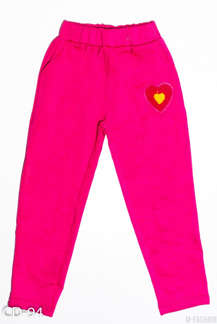 Малиновые трикотажные спортивные штаны с карманами и аппликацией - Фото 1