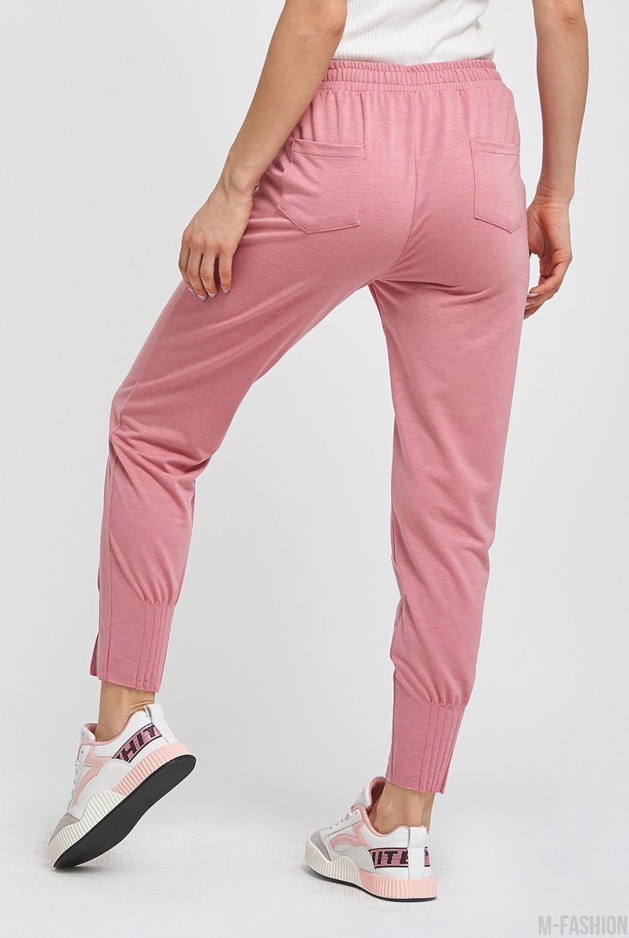 Розовые присборенные спортивные штаны со стрелками- Фото 3