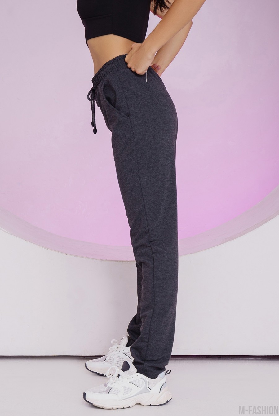 Темно-серые трикотажные штаны прямого кроя- Фото 2