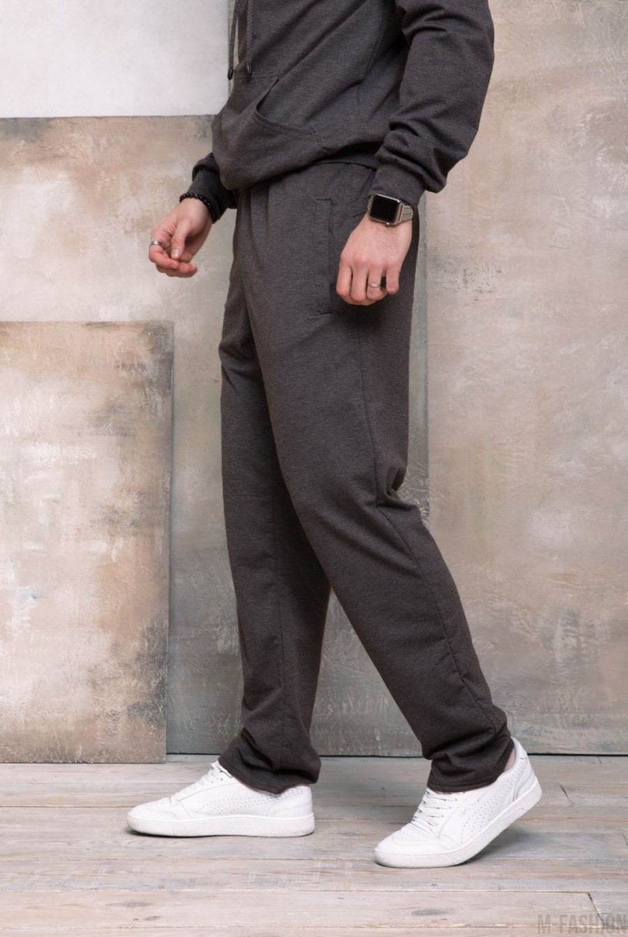 Темно-серые трикотажные штаны прямого кроя- Фото 2