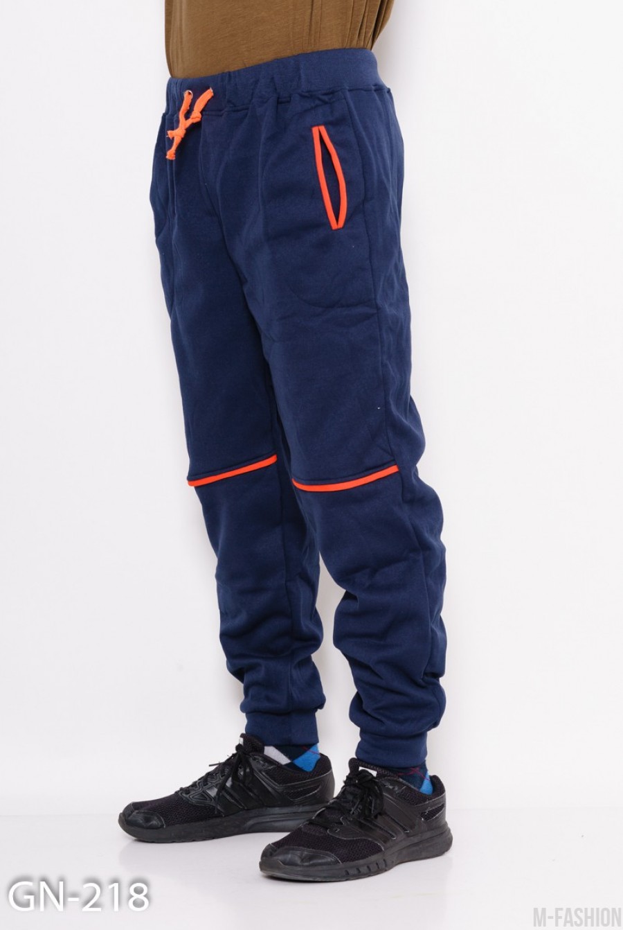 Синие трикотажные спортивные штаны на флисе с манжетами и контрастными вставками- Фото 3