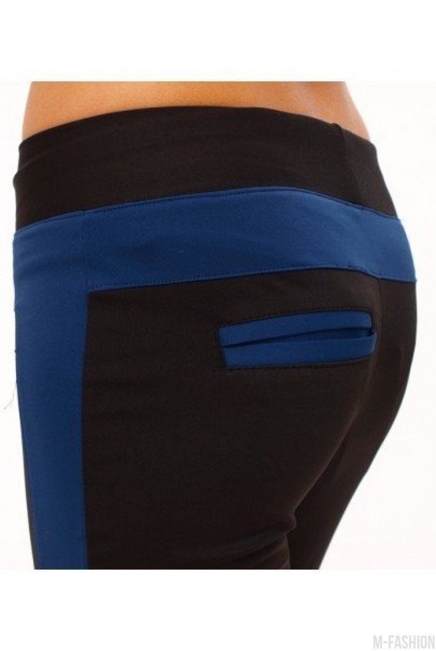 Черные спортивные брюки с широким синим лампасом- Фото 2