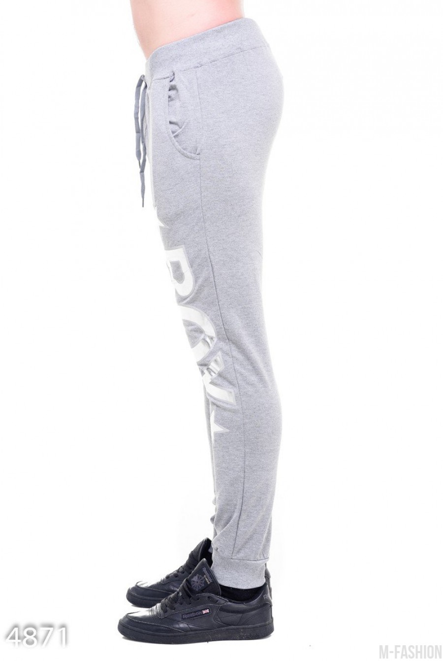 Серые мужские спортивные штаны с контрастным принтом ВОУ- Фото 2