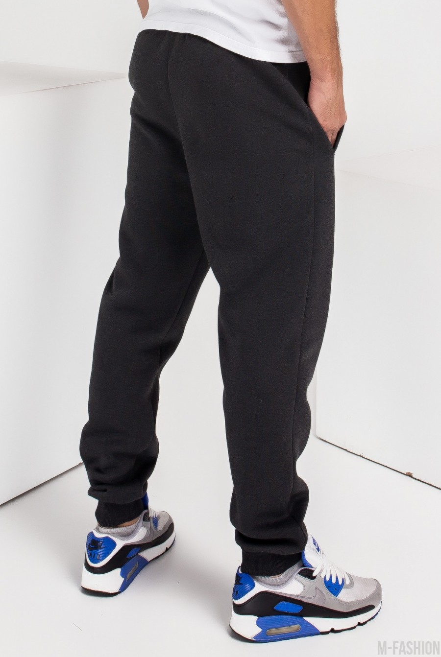 Темно-серые утепленные флисом спортивные штаны с манжетами- Фото 2