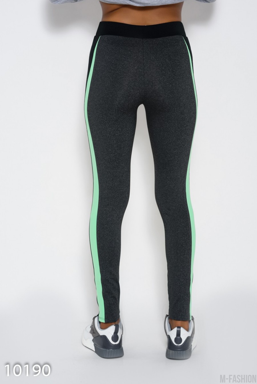 Темно-серые эластичные спортивные штаны с салатовыми вставками- Фото 3