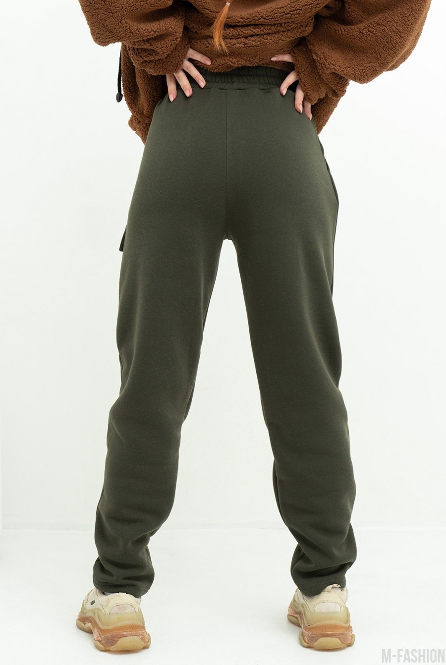 Теплые спортивные штаны цвета хаки с клапаном- Фото 3