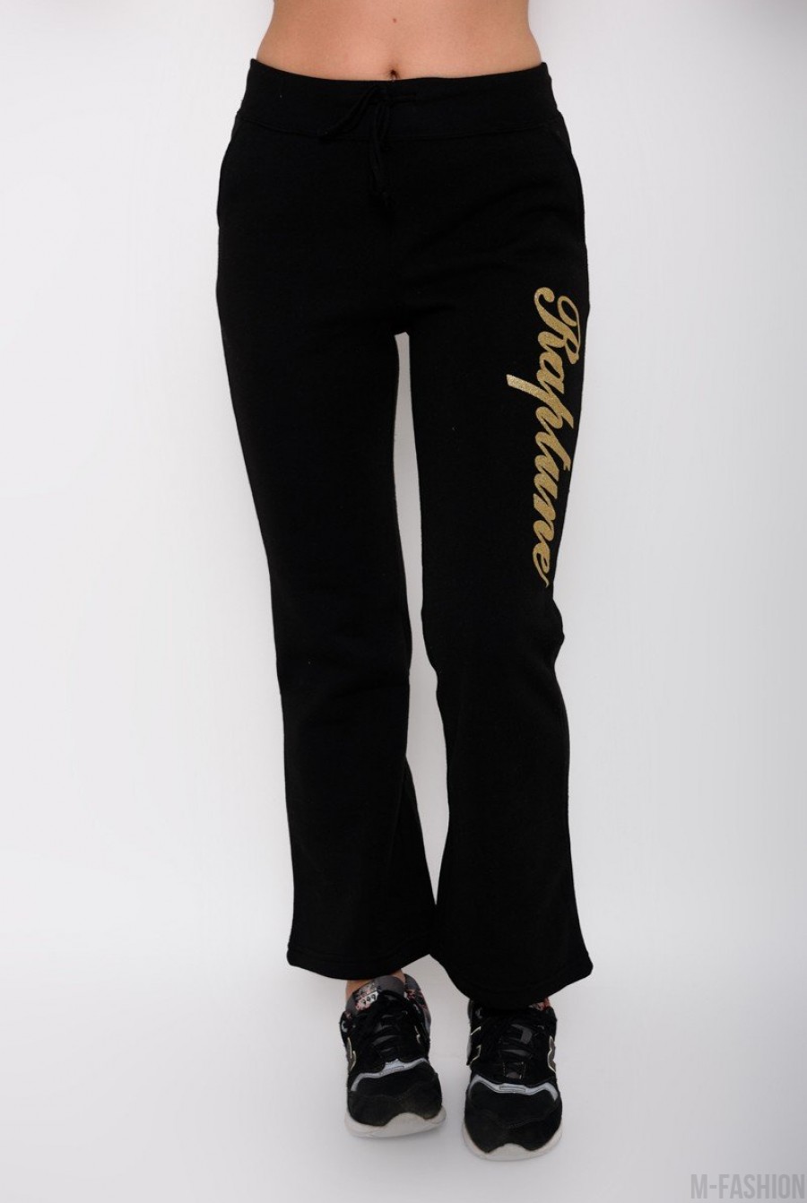 Черные утепленные спортивные штаны прямого кроя с декором из блесток - Фото 1
