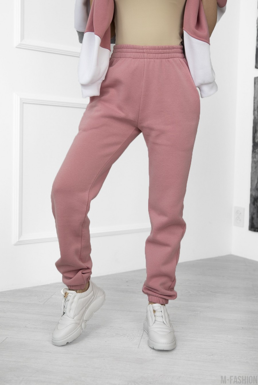 Розовые брюки-джоггеры на флисе - Фото 1