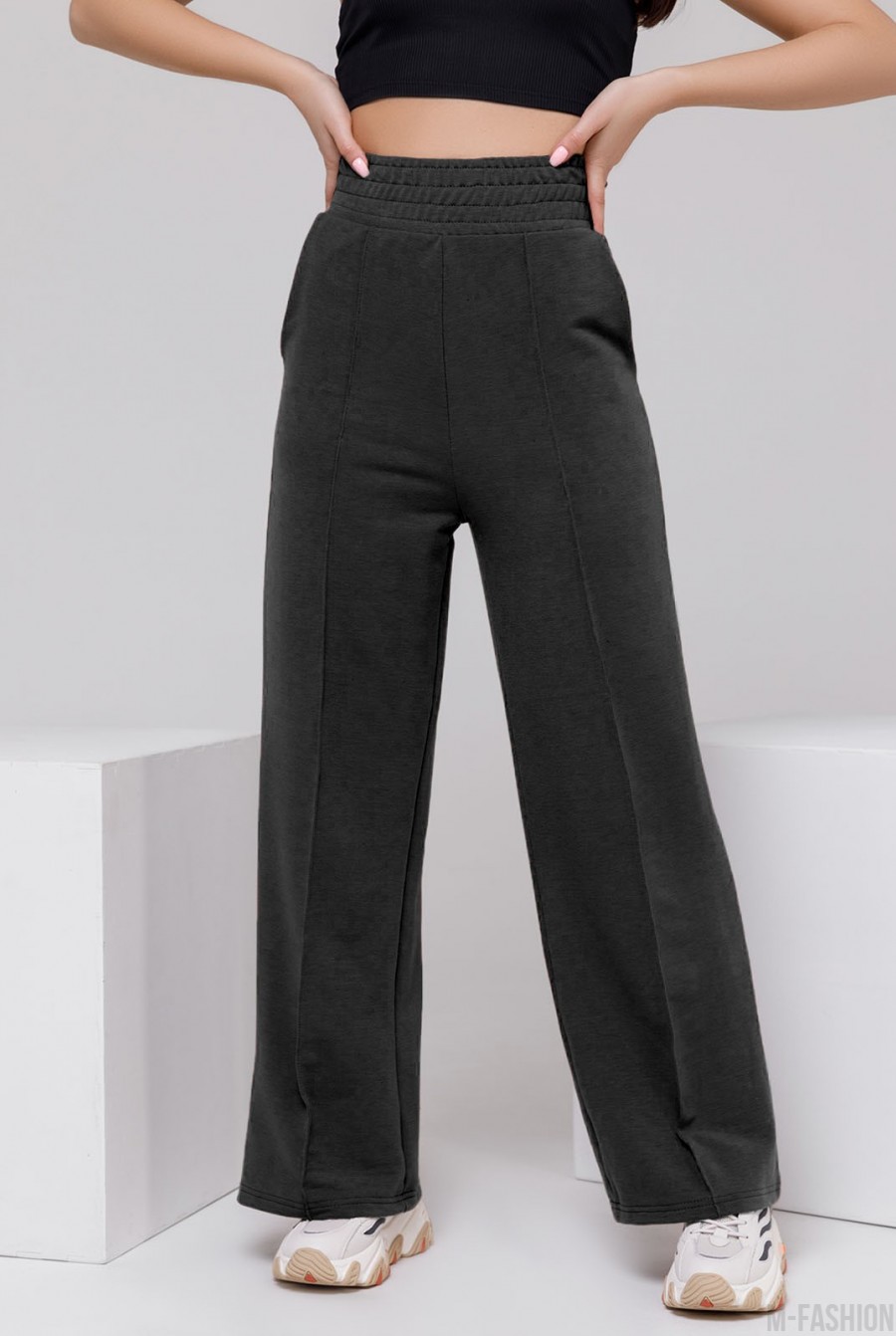 Темно-серые утепленные широкие штаны со стрелками- Фото 2
