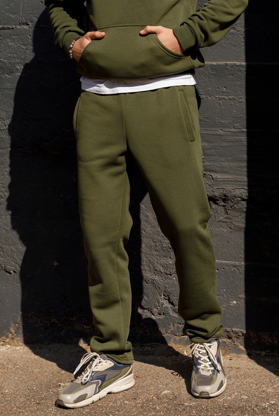 Утепленные штаны цвета хаки прямого кроя - Фото 1