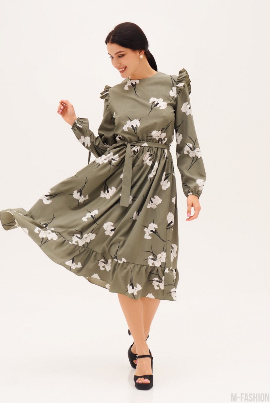 Классическое платье цвета хаки с рюшами и воланом - Фото 1