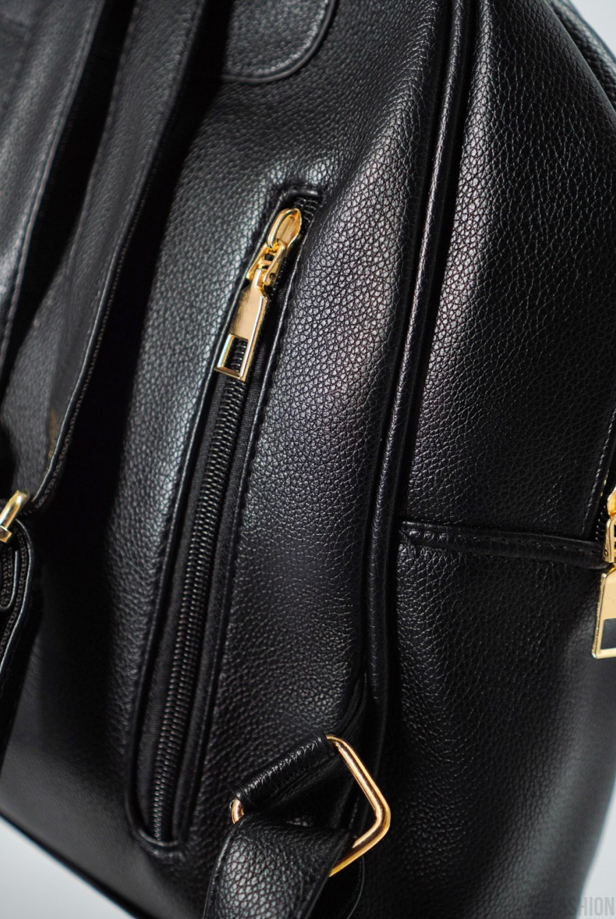 Черный вместительный рюкзак из эко-кожи- Фото 3