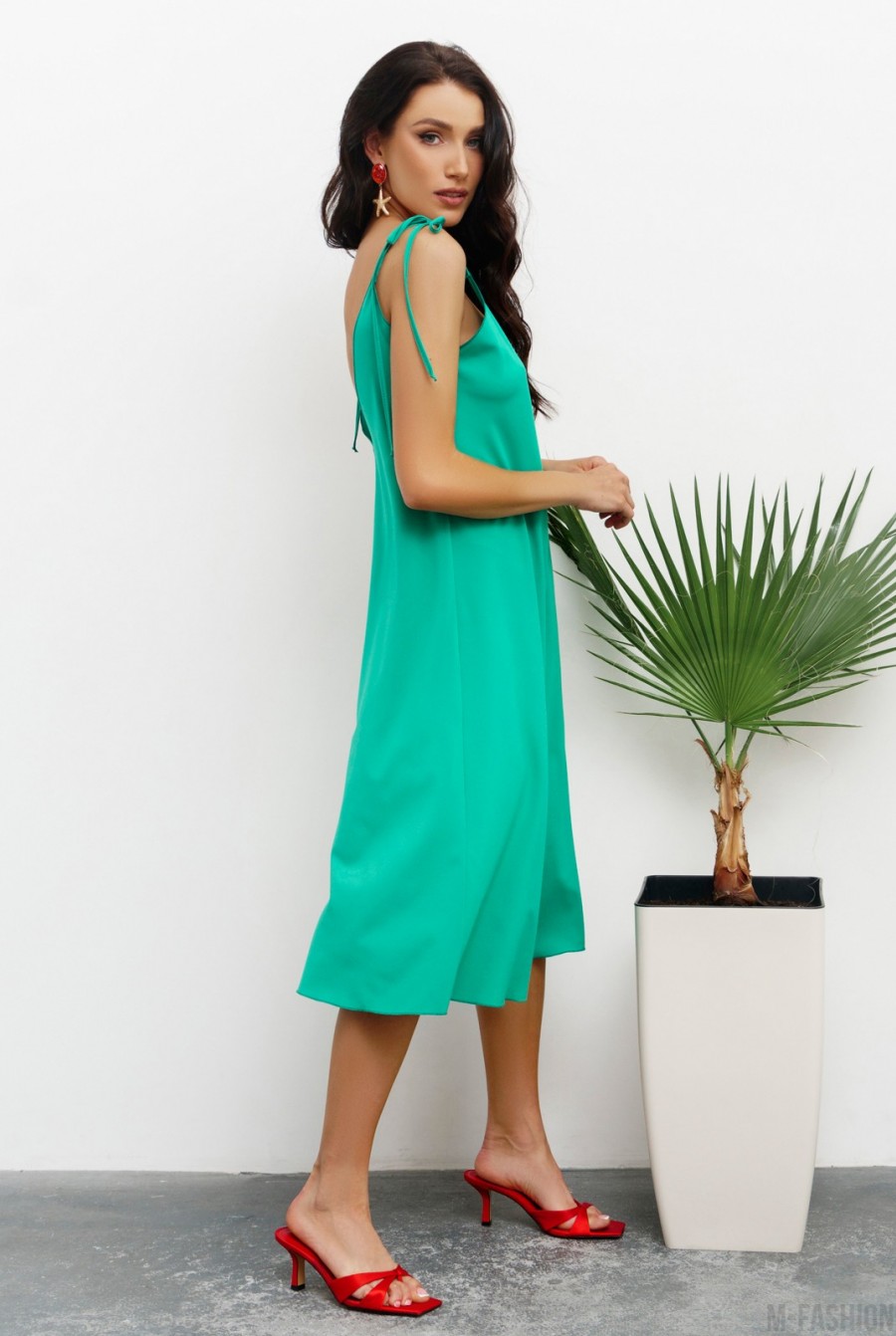 Зеленое платье-комбинация расклешенного кроя- Фото 2