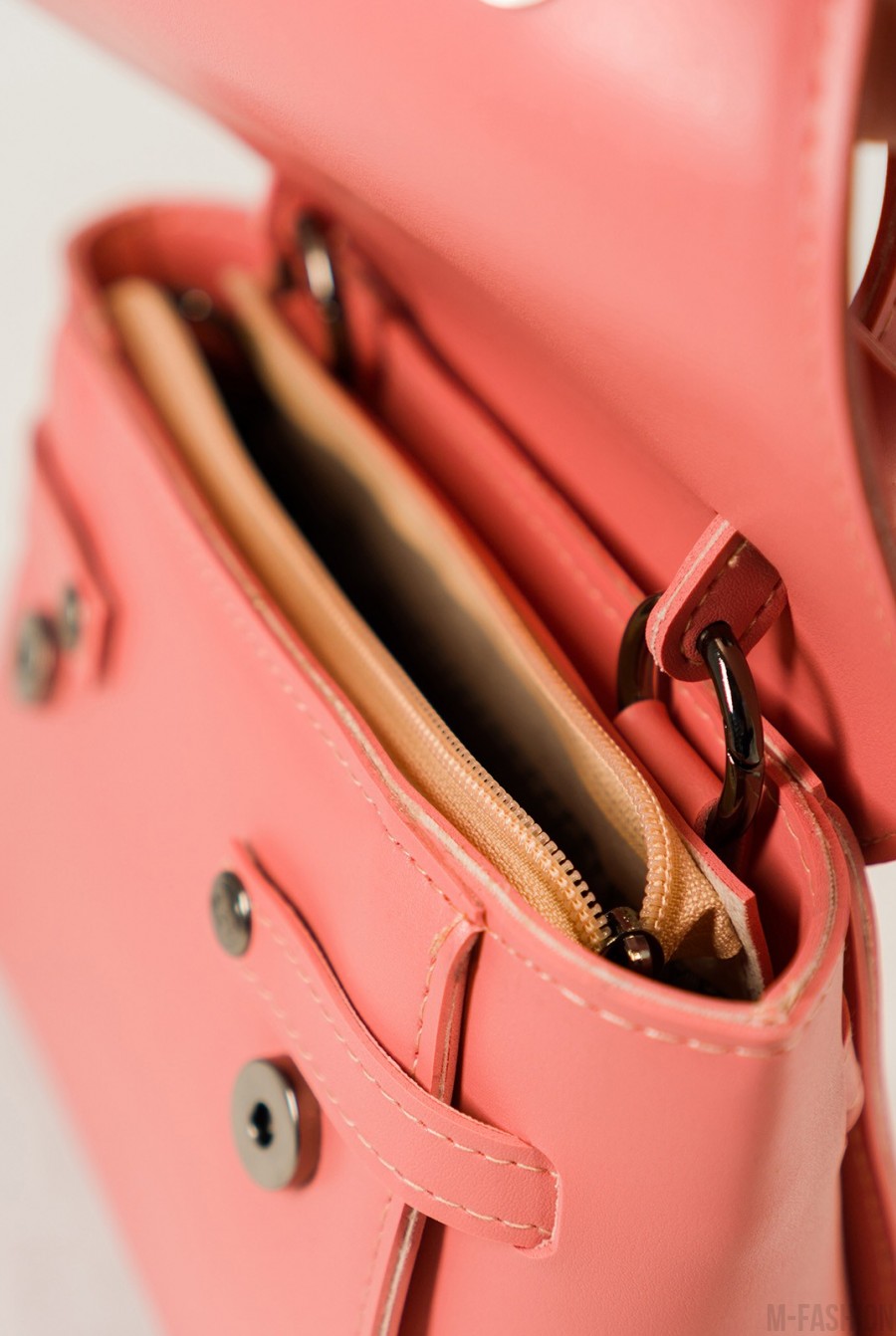 Розовая кожаная сумка-чемоданчик- Фото 4