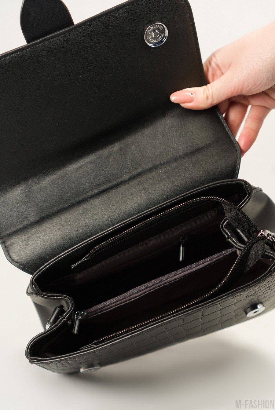 Черная сумка-чемоданчик из тисненной эко-кожи- Фото 4
