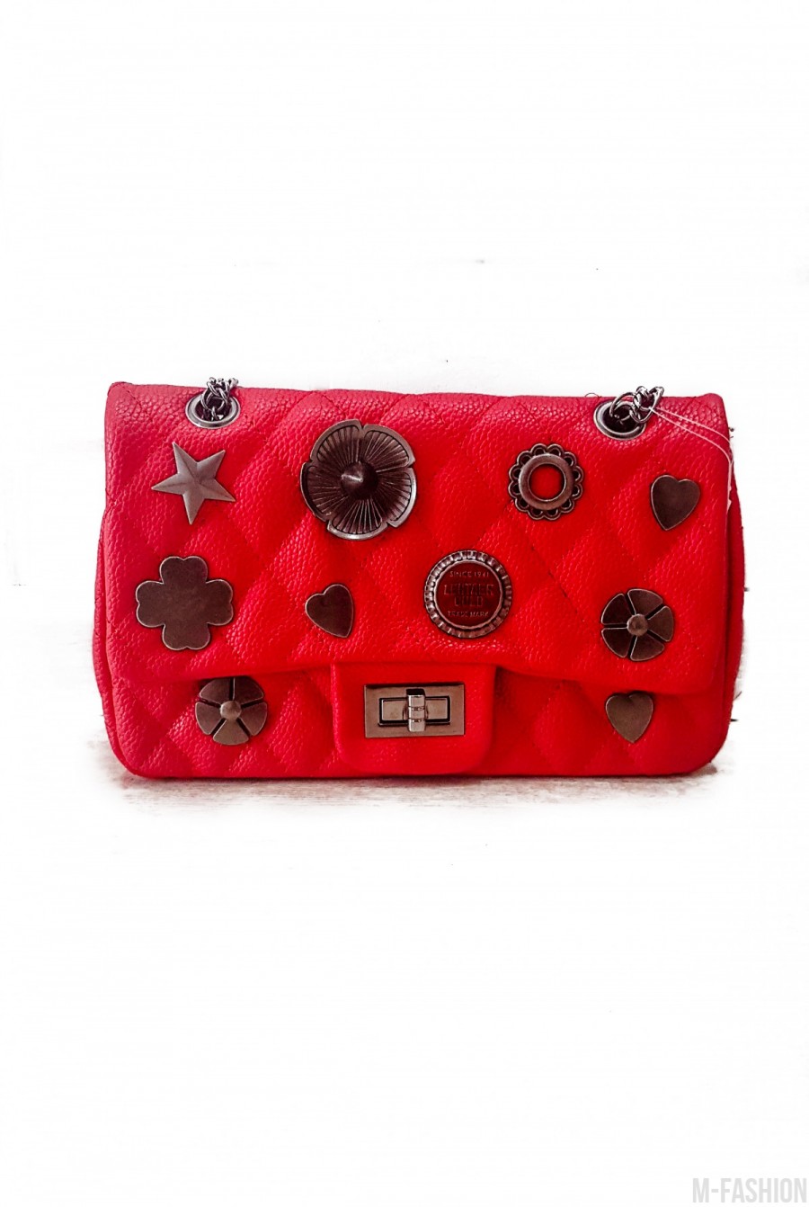 Красная сумочка-клатч из прошитой эко-кожи с фурнитурой - Фото 1
