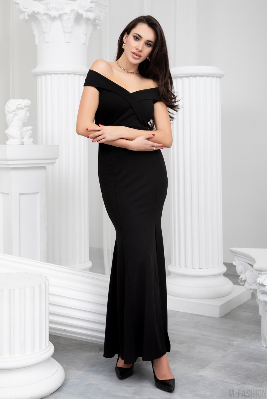 Черное длинное вечернее платье с разрезом- Фото 4