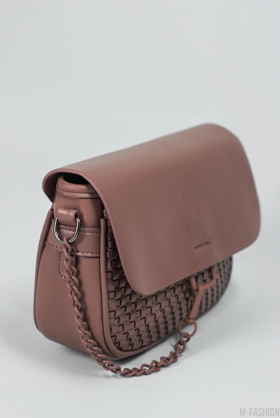 Темно-розовая кожаная сумка с плетеной вставкой- Фото 2