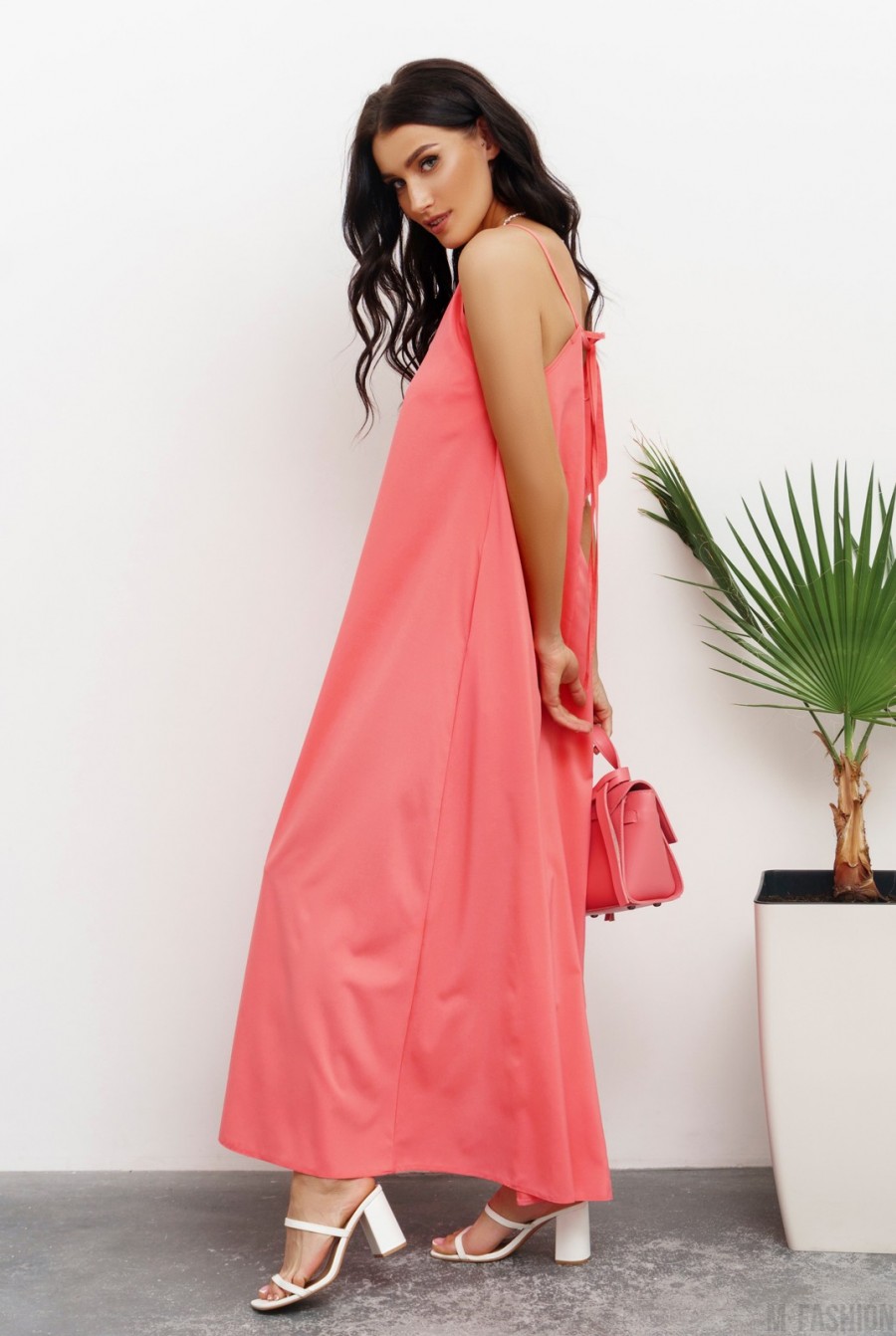 Розовое платье-комбинация расклешенного кроя- Фото 2