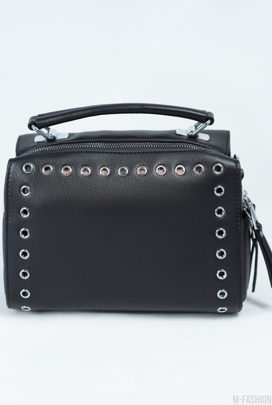 Черная сумка-чемоданчик с люверсами - Фото 1