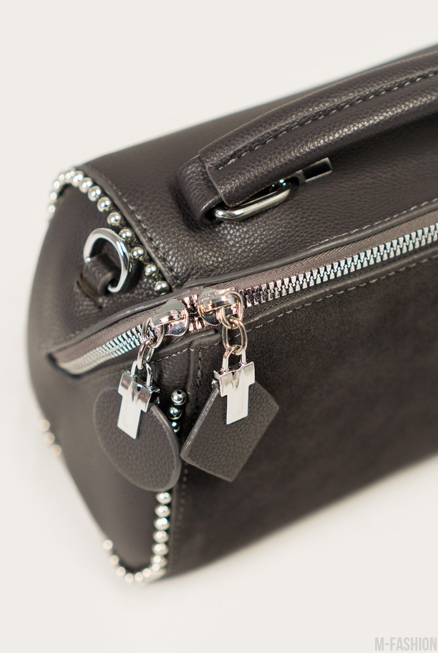 Серый кожаный чемоданчик с замшевой вставкой- Фото 3