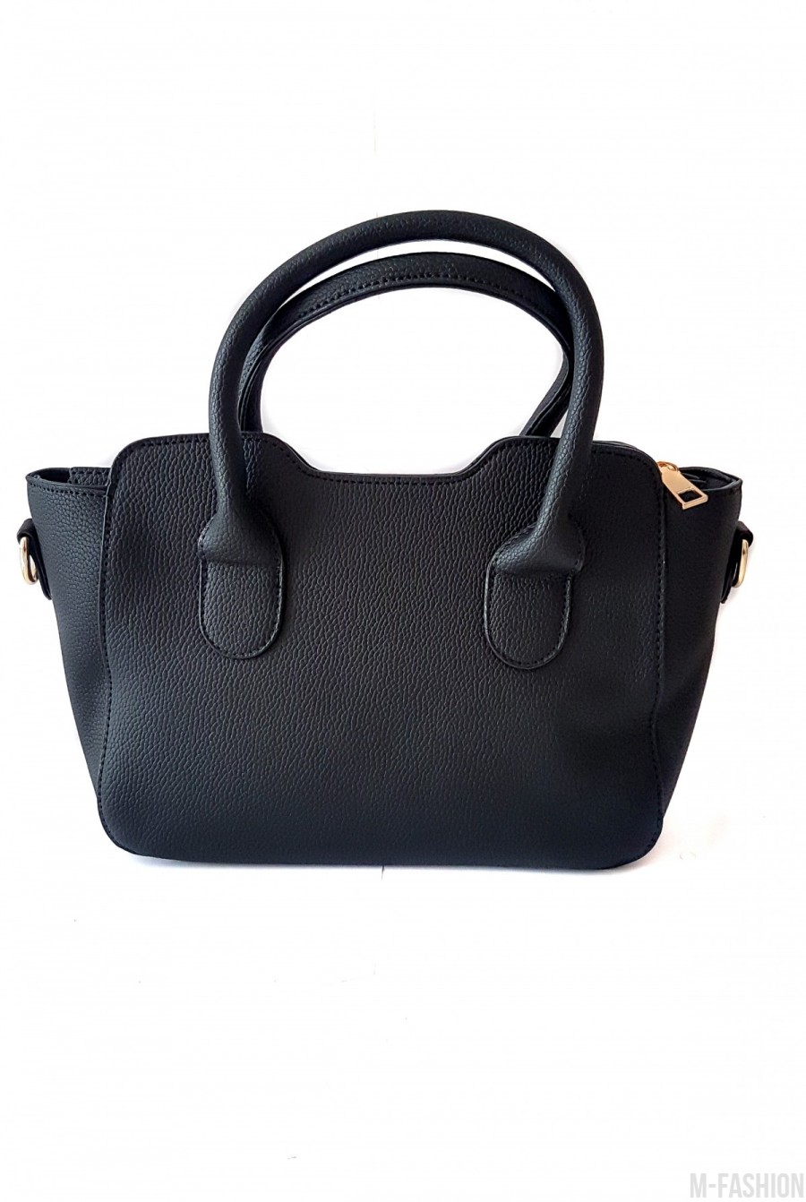 Черная женская сумочка с золотистыми и черными металлическими шипами- Фото 3
