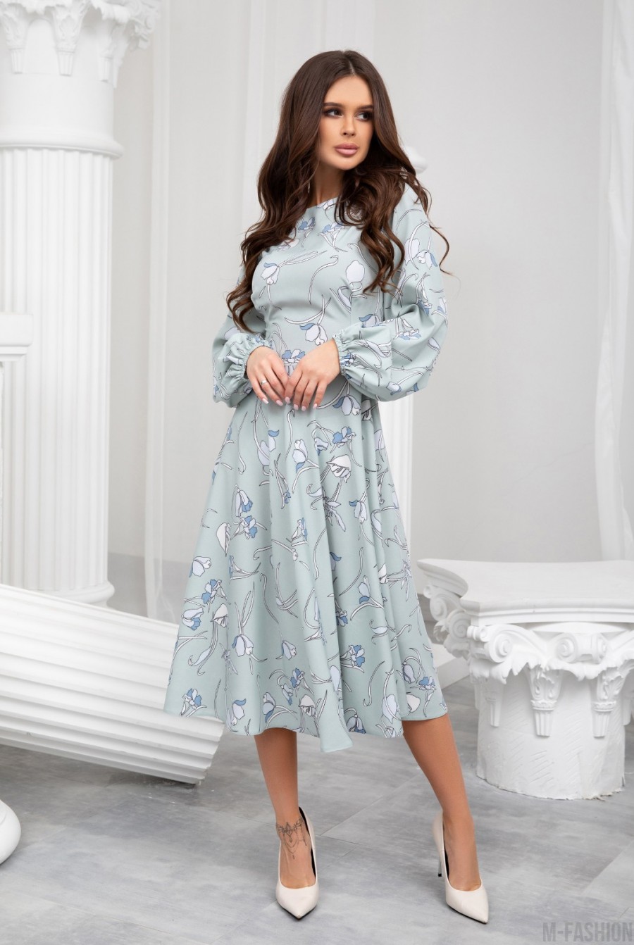 Мятное классическое платье с рукавами-фонариками - Фото 1