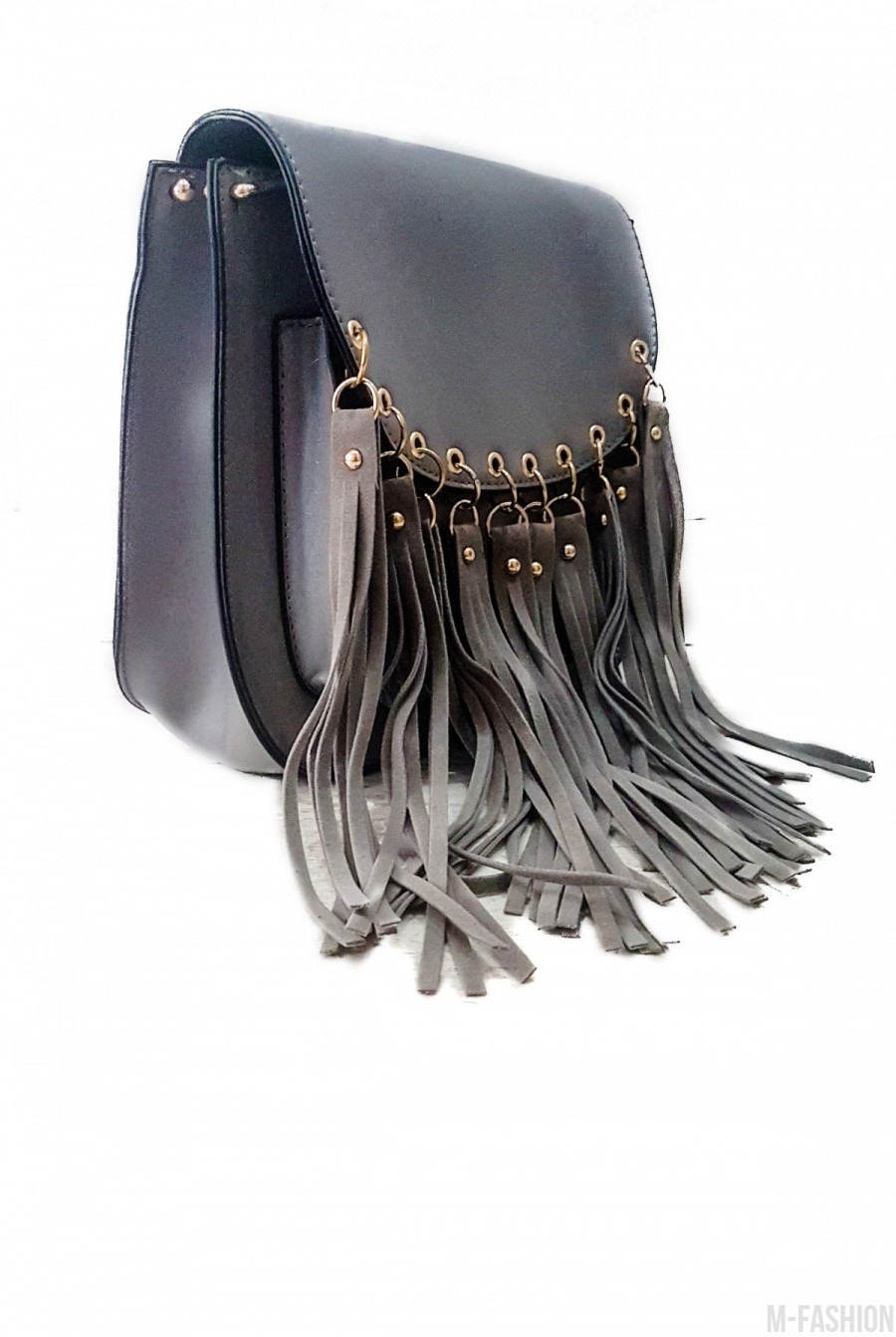 Серая женская сумочка из эко-кожи с длинной бахромой на металлических кольцах- Фото 2