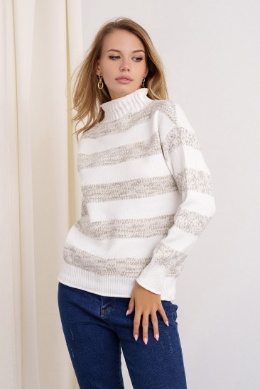 Бело-серый теплый свитер с полосками