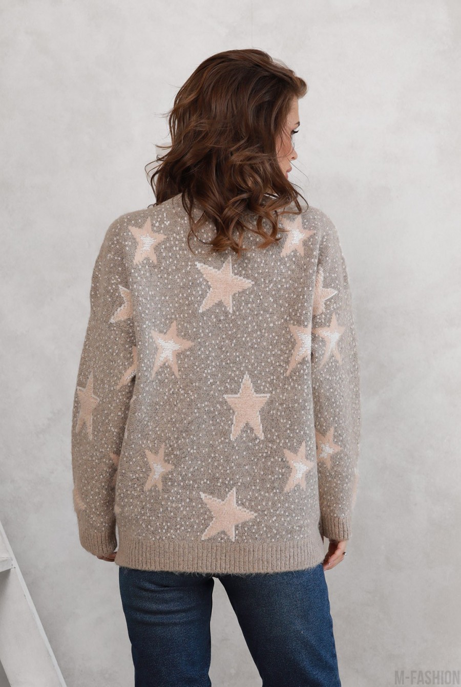 Бежевый ангоровый свитер со звездным декором- Фото 3