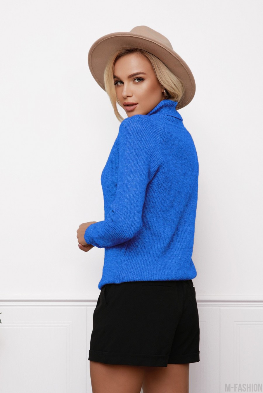 Голубой фактурный вязаный свитер с высоким горлом- Фото 3