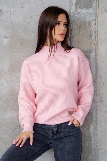 Розовый шерстяной вязаный свитер-гольф
