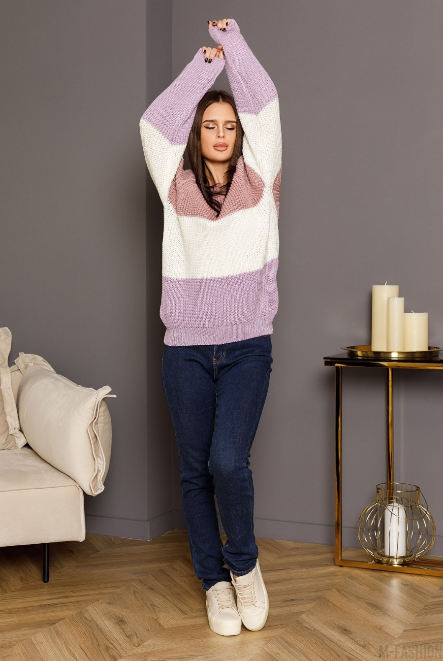 Розово-сиреневый комбинированный свитер объемной вязки- Фото 4