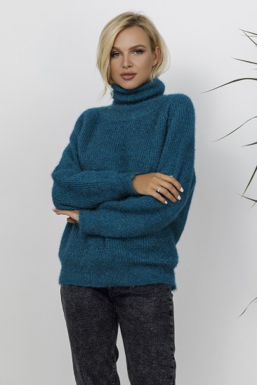 Бирюзовый теплый свитер объемной вязки