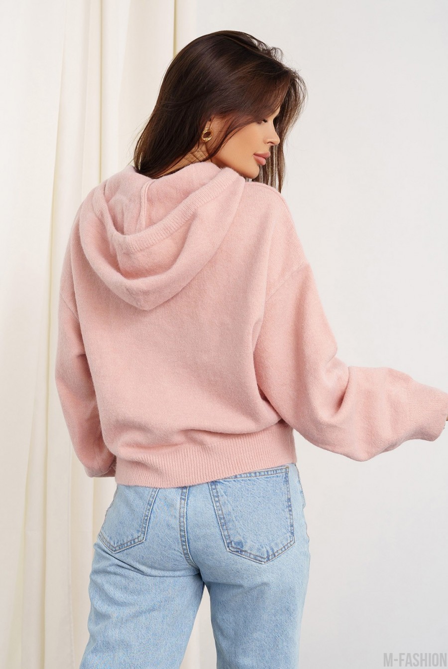 Розовый ангоровый свитер с капюшоном- Фото 3