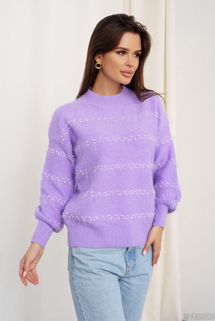 Сиреневый свитер-травка с полосатым декором - Фото 1