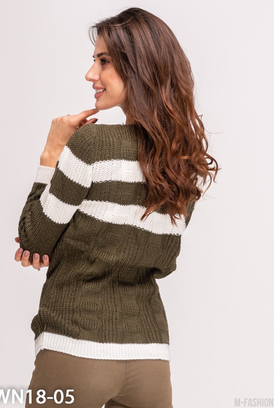 Вязаный свитер цвета хаки с полосками- Фото 3