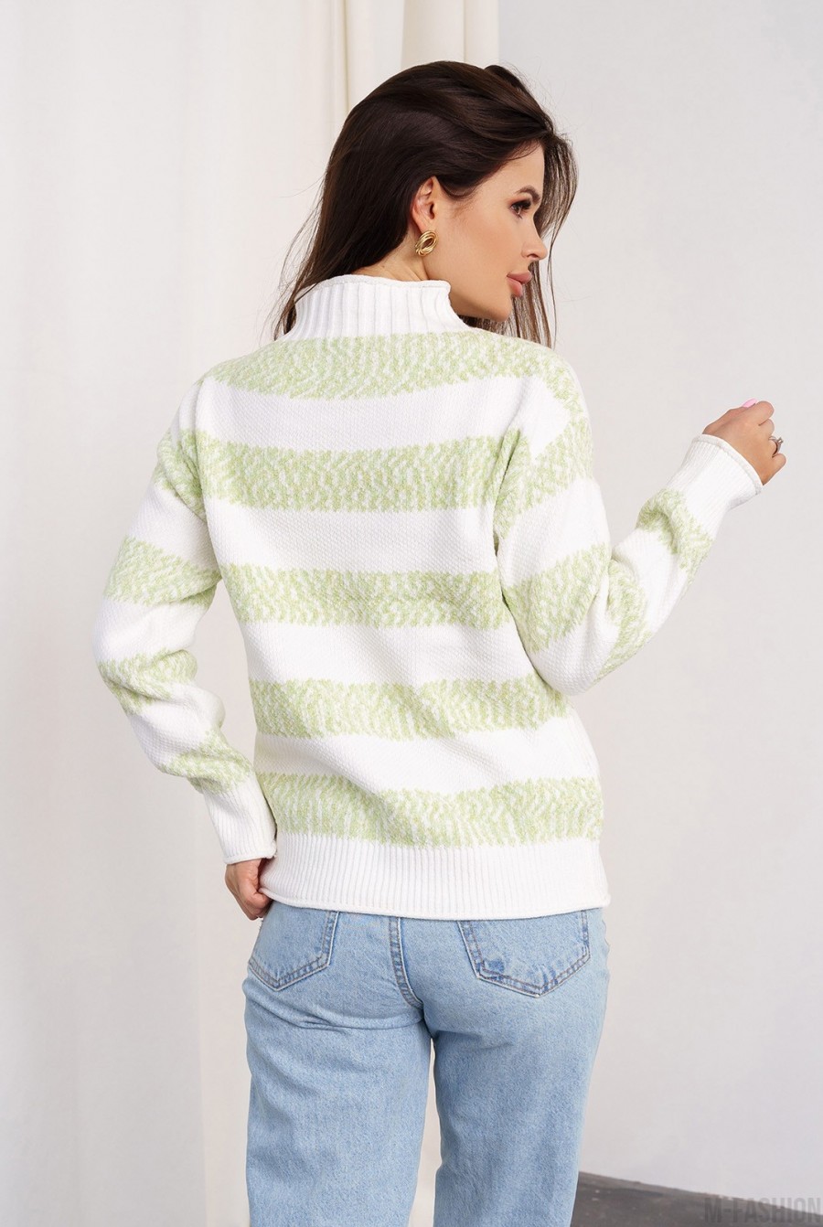 Бело-мятный теплый свитер с полосками- Фото 3