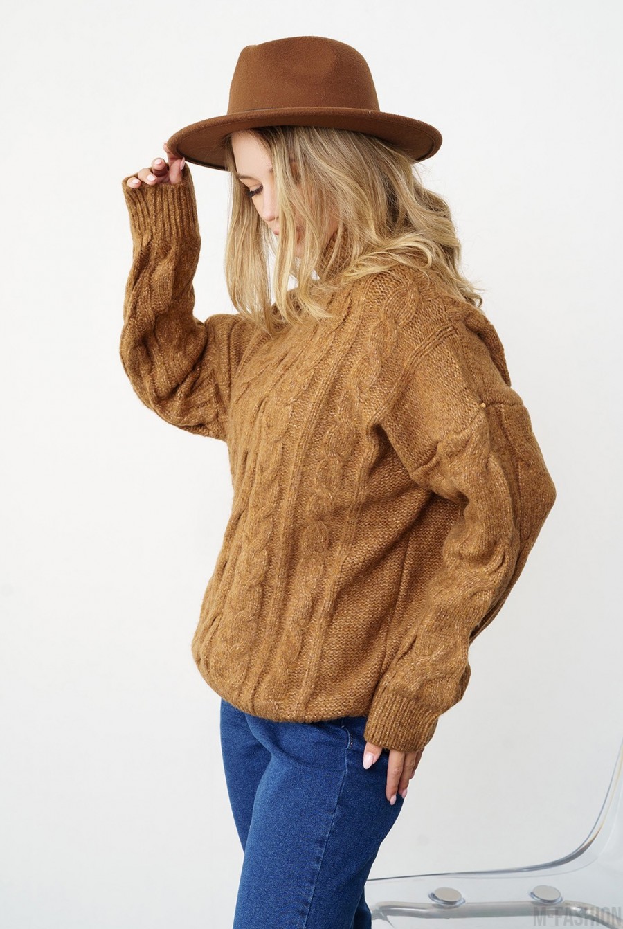 Коричневый шерстяной вязаный свитер с аранами- Фото 2