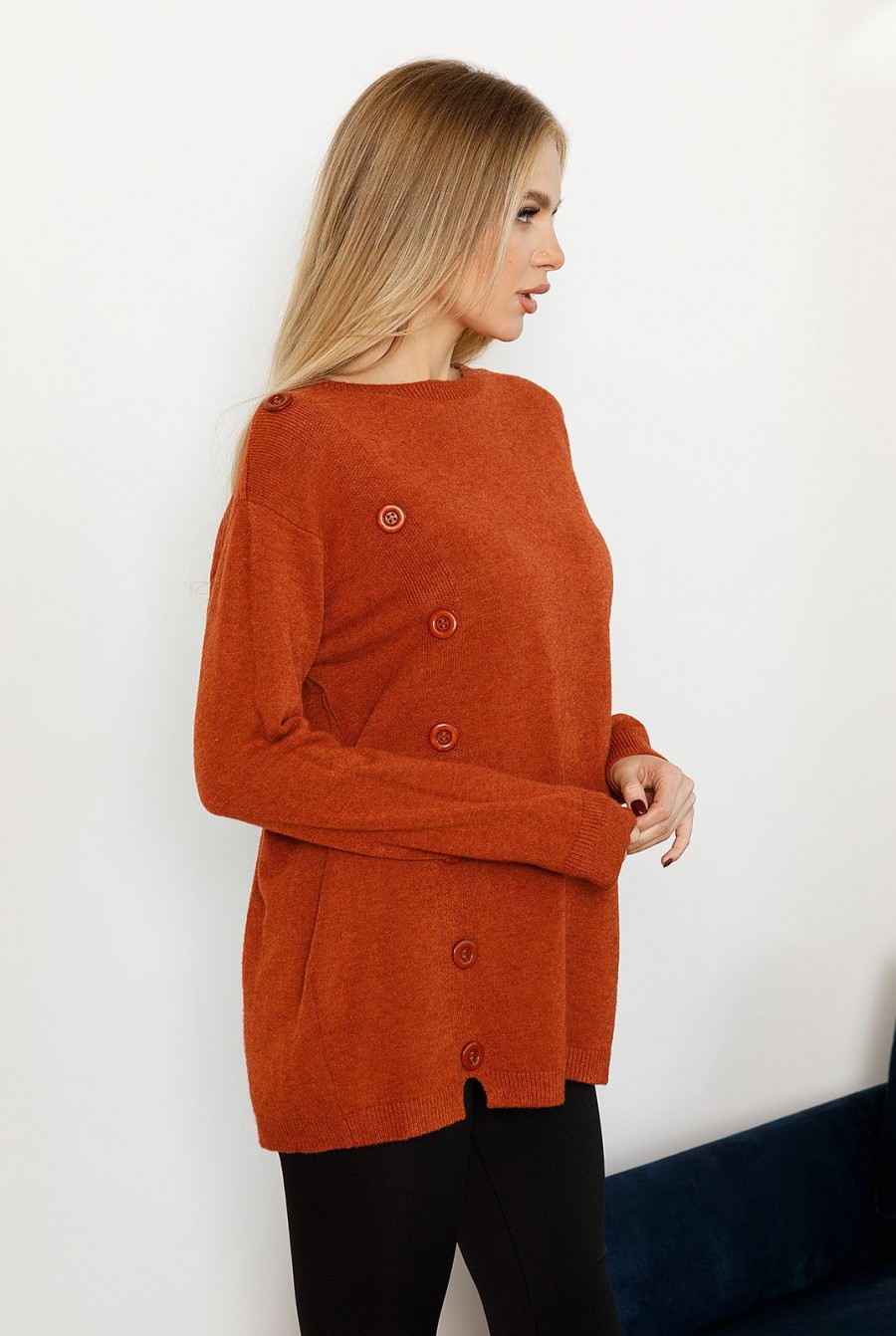 Бордовый ангоровый свитер декорированный пуговицами- Фото 2