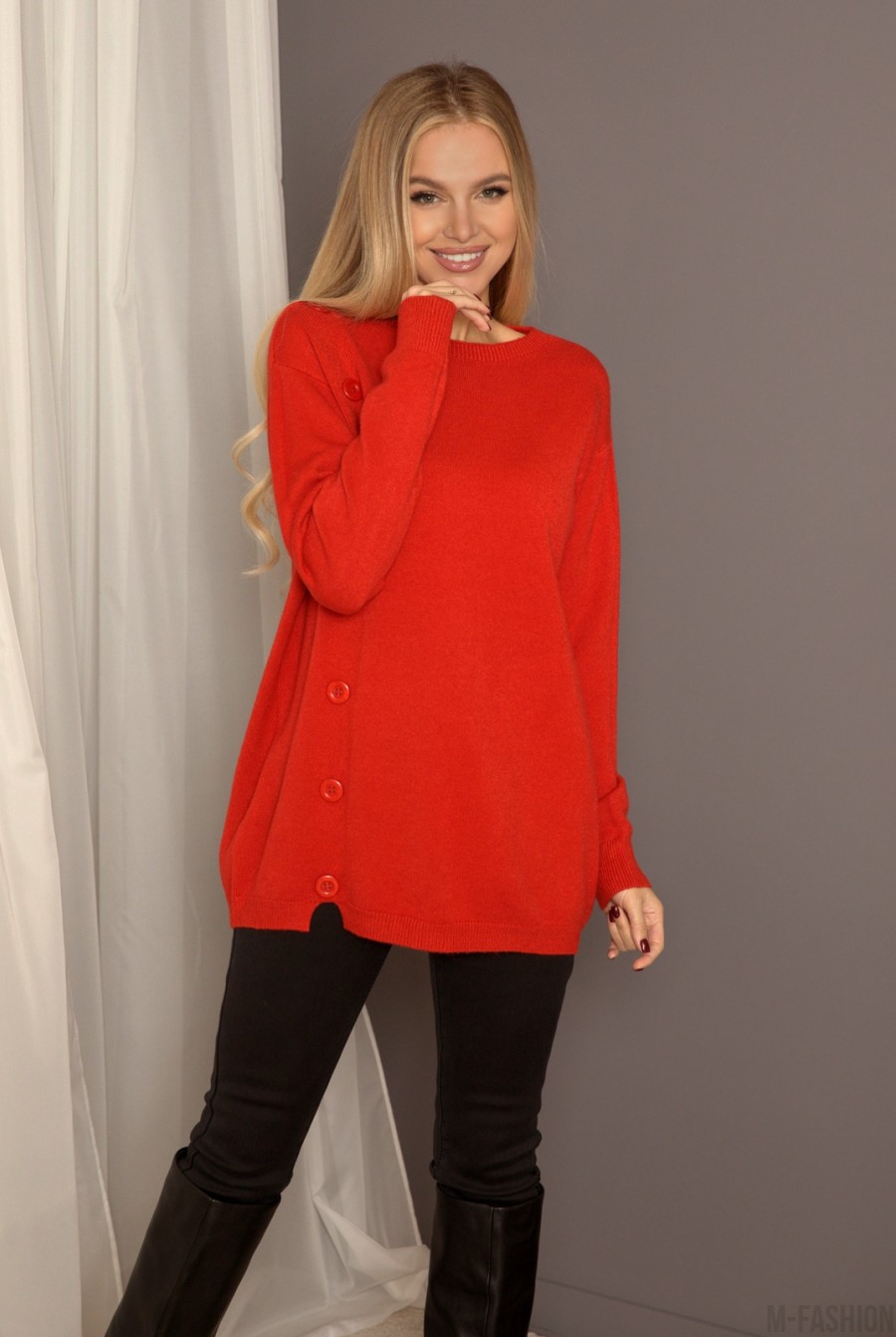 Красный ангоровый свитер декорированный пуговицами - Фото 1