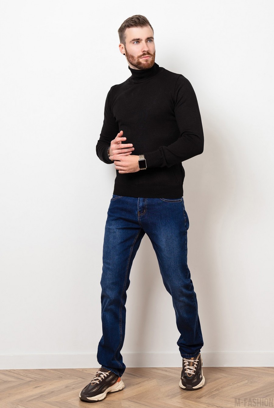 Черный шерстяной свитер с высоким горлом- Фото 4